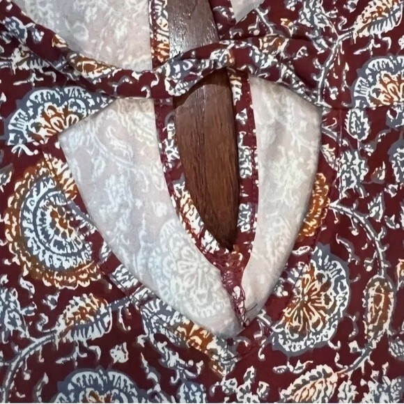 Rust medallion print keyhole dress size large - Picture 4 of 7